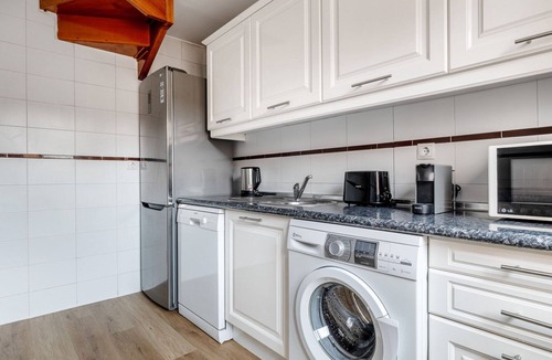 Chueca Apartment | Terrific Chueca/Justicia 2BR w/Doorman, nr Landmarks, by Blueground
