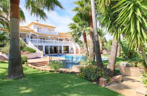 Pinos de Alhaurin Villa | TESS Villa El Oasis