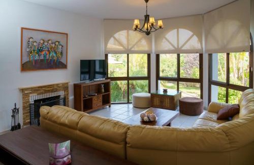 Alhaurin de la Torre Villa | TESS Villa Rio Nilo