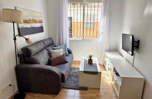 Arroyo de la Miel Apartment | The Central Modern Studio