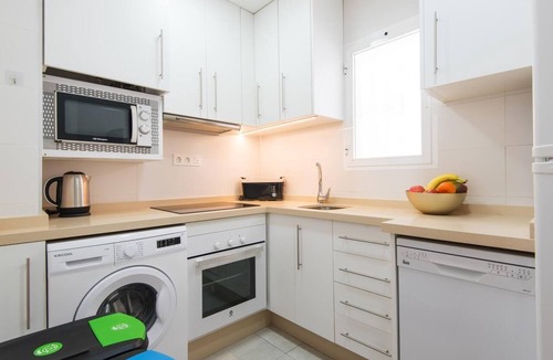 La Victoria Apartment | The Light City Center Apartment: Vitamin Vacation