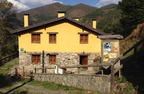 Aller Apartment | The LLananzanes Lookout—Asturias Rural—CASA II