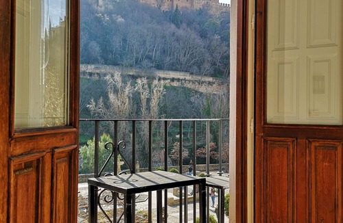 Sacromonte Apartment | The Nasrid Palace from your bed!