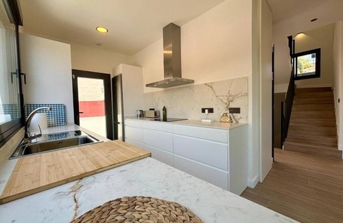 Malaga-Este Ski Chalet | THE OLIVE TREE HOUSE