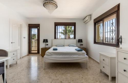 Pinos de Alhaurin Villa | The Padel Villa