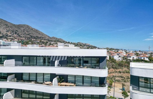 Fuengirola Apartment | The Panorama Penthouse - Penthouse with Pool and Sea Views, Higueron West, Fuengirola