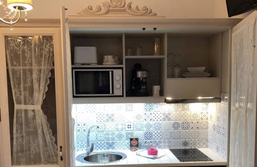 Almagro Apartment | Theater Retreat (Suite 2)