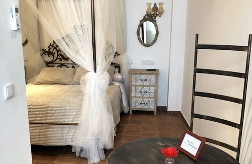Almagro Apartment | Theater Retreat (Suite 3)