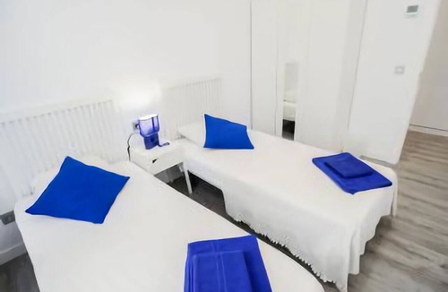 Malaga Historic Centre Apartment | Top city centre apartment, 4 bedrooms and 3 bathrooms. Calle Nueva