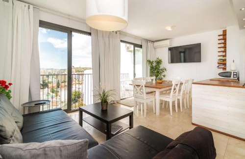 Torreblanca House | Torreblanca 4BDR Townhouse with Stunning Views