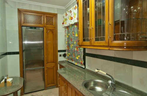San Andres-San Pablo House | Tourist House Plaza de la Magdalena. Historic helmet. Independent house. Playground