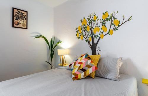 Alcaucin House | Town house with roof terrace and plunge pool