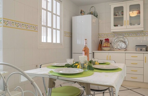 Monda House | Townhouse ideal for a family close to the coast