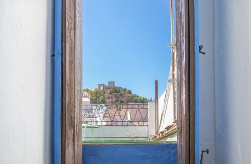 Monda House | Townhouse ideal for a family close to the coast