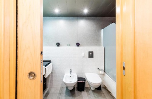 Armilla Apartment | tuGuest Avd Investigacion City Center Apartment