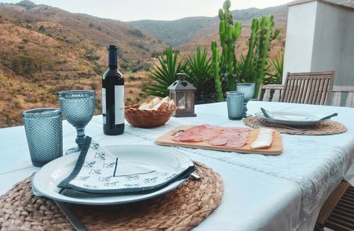 Gualchos Cottage | Typical Andalusian farmhouse surrounded by mountains and 8 km from the sea
