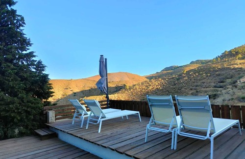 Gualchos Cottage | Typical Andalusian farmhouse surrounded by mountains and 8 km from the sea