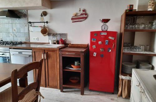 Mairena del Aljarafe Apartment | Un apartamento vacacional con detalles de un hogar
