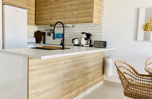 Torre del Mar Apartment | Unik Utsikt och Unik Inredning i Nybyggt hus Nära Stranden
