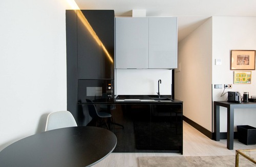 Literary Quarter Apartment | Unique Design Suite in Barrio de las Letras A3I