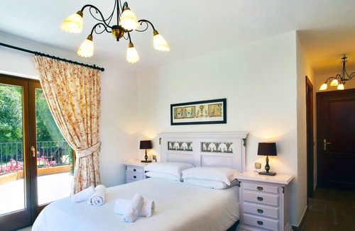 Casares Resort | Unique estate located in an enormous fenced plot with 3 properties. All private