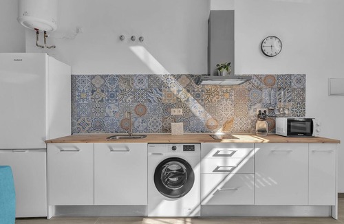 Bailen-Miraflores Apartment | Urban Comfort in Málaga