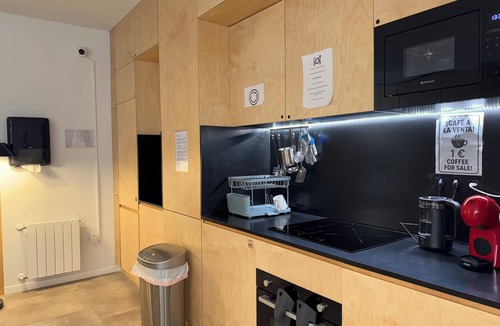 Central District Hostel | Urban Cube Hostel Granada