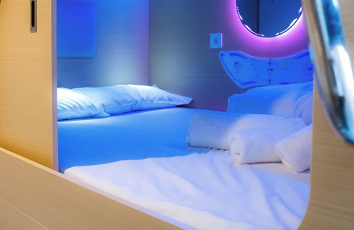 Central District Hostel | Urban Cube Hostel Granada