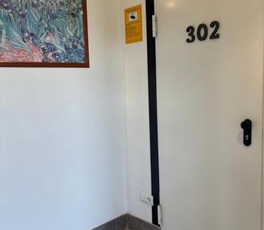 Tabladilla-La Estrella Bed & Breakfast | Urban House Siurot 33