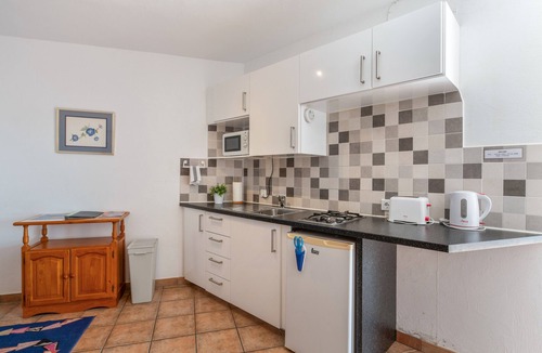 Macher Apartment | Vacation Apartment 'Azul De Eden' with Mountain View, Balcony and Wi-Fi