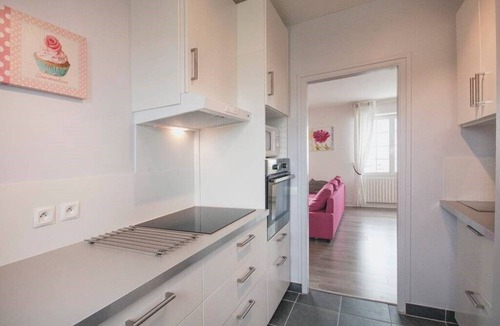 Plouescat House | Vacation home in Plouescat, sea view, feet in the water.