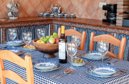 Almogia House | Vacation Home "Sunset El Tejar" with Mountain View, Private Pool & Wi-Fi