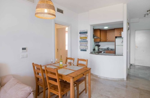 Puerto de la Duquesa Apartment | VALGA Quiet coastal retreat with sea views