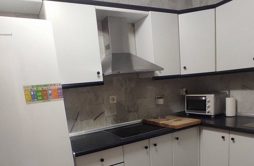 Figares House | VERY WELL APARTMENT WITH PARKING AND WIFI