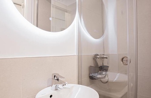Armilla Apartment | VIBE Stay Granada
