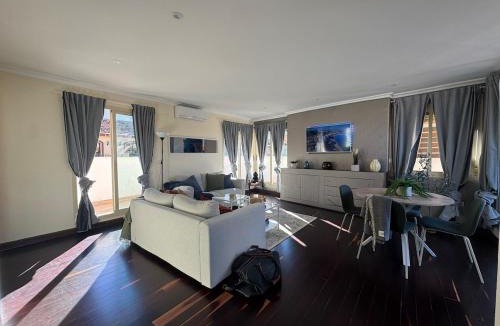 La Victoria Apartment | Victoria Serenity Penthouse