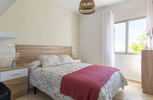 Antequera Villa | Villa 'Rosales' with Mountain View, Wi-Fi and Air Conditioning