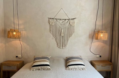 Guadalmina Ski Chalet | Villa 5 bedrooms, 4 in the main house and 1 bedroom in a private guest cottage
