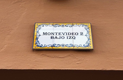 Huerta de la Salud Apartment | Villa Abril. Duplex in Maria Luisa Park, in the center of Seville