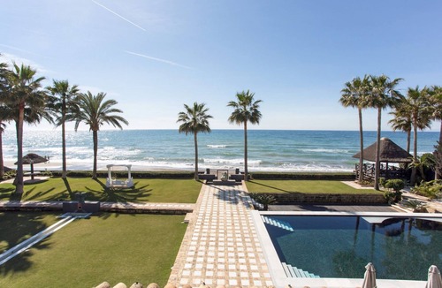 Marbella Villa | Villa Alessia 7 Bedrooms Elegant Villa Just in Front of the sea - Villas for Rent in Marbella Spain