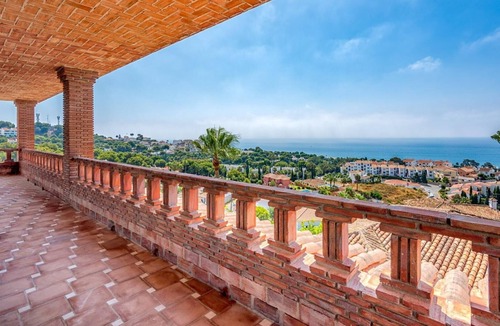 Mijas Villa | Villa Aquarelle by Rafleys - 6BR Villa, Breathtaking Sea Views, 7 min Walk to the Beach, Wifi