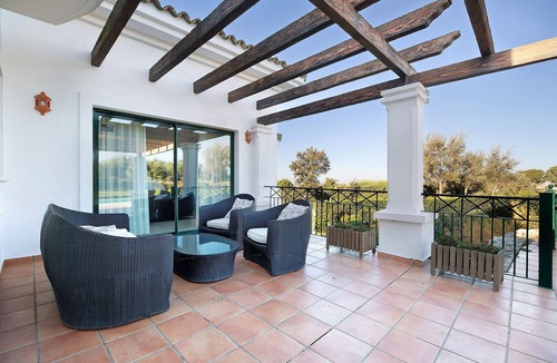 Arcos de la Frontera Villa | Villa "Arcos golf Jacaranda" con vistas a la montaña, piscina y Wi-Fi, 5 dormitorios