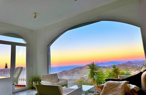 Moclinejo Villa | Villa Axarquia – Sea View to Málaga, Heated Pool, 100 Mbps Wi-Fi, EV Charger