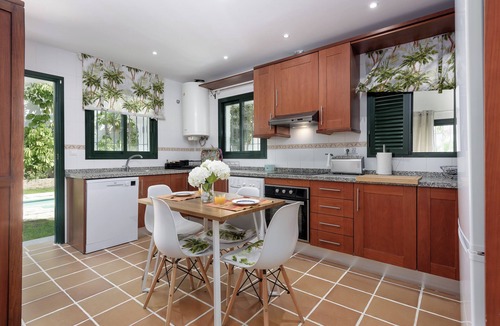 Puerto de la Duquesa Villa | Villa 'Bali' with Mountain View, Private Pool and Wi-Fi