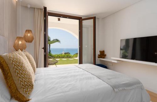 Manilva Villa | Villa Baltazar - Oceanview Luxury Retreat Near Sotogrande Polo & Golf