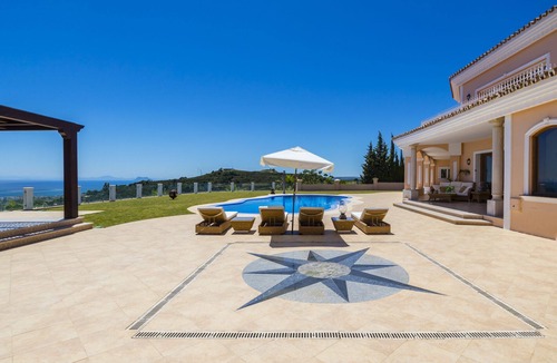 Estepona Villa | Villa Bellagio