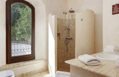 Gaucin Villa | Villa Bougainvillea - Three Bedroom Villa, Sleeps 8