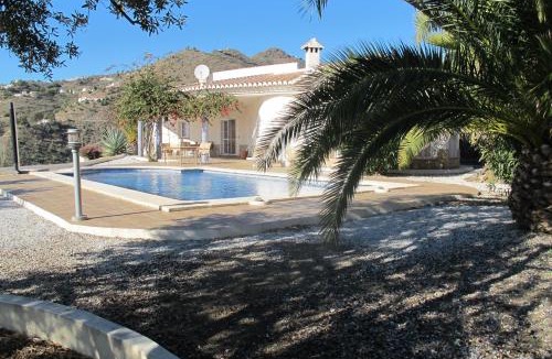 Arenas Villa | Villa Camakini with heated pool and sea View