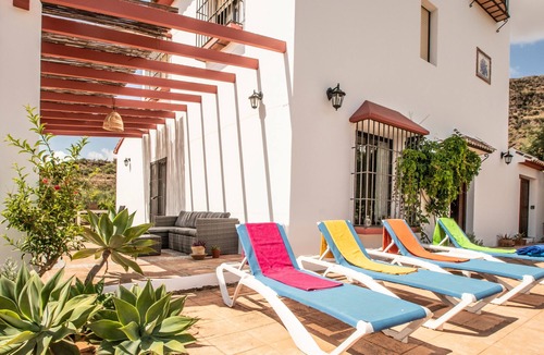Alora Villa | Villa "Caminito del Rey" with Mountain Views, Pool, Garden, Air Conditioning and Wi-Fi