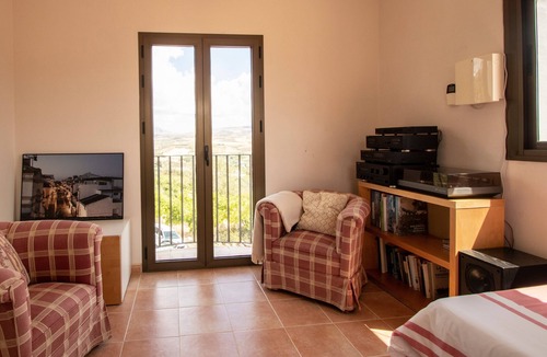 Alora Villa | Villa "Caminito del Rey" with Mountain Views, Pool, Garden, Air Conditioning and Wi-Fi